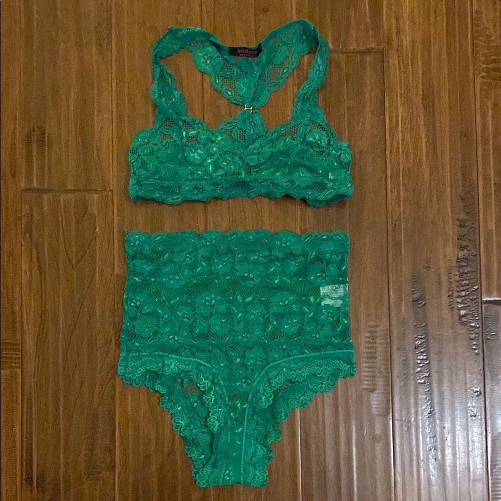 NWOT LACE Bralette and Panty Set - Green By Avid Love Size S